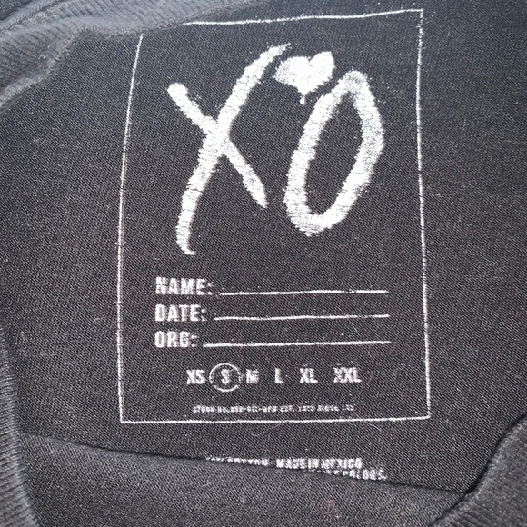 The weeknd merchant T-shirt - Picture 2 of 2